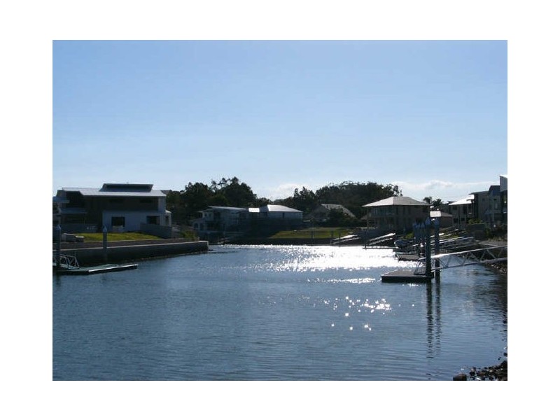 105 Compass Drive, Biggera Waters QLD 4216