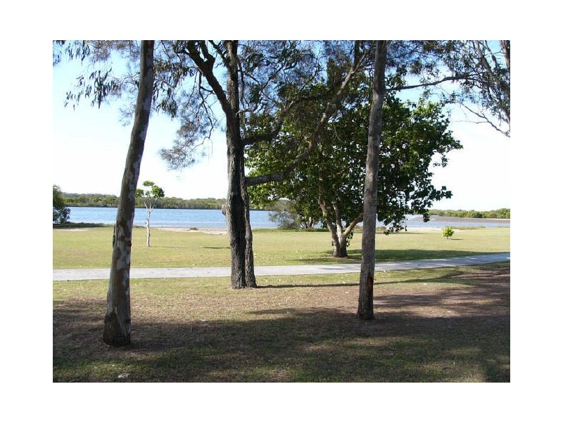 5a Laine Place, Coombabah QLD 4216