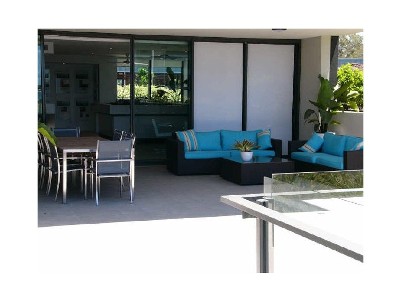 4101/323 Bayview Street, Runaway Bay QLD 4216