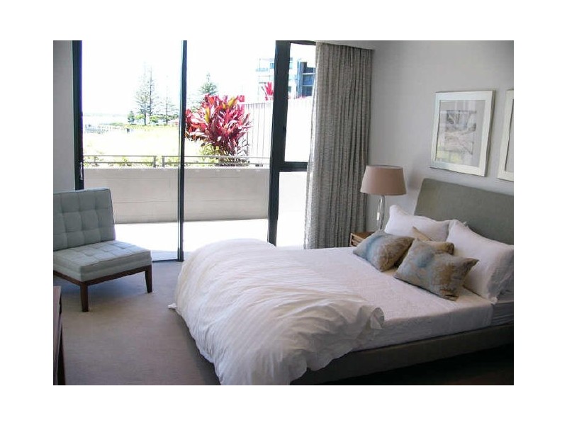 4101/323 Bayview Street, Runaway Bay QLD 4216