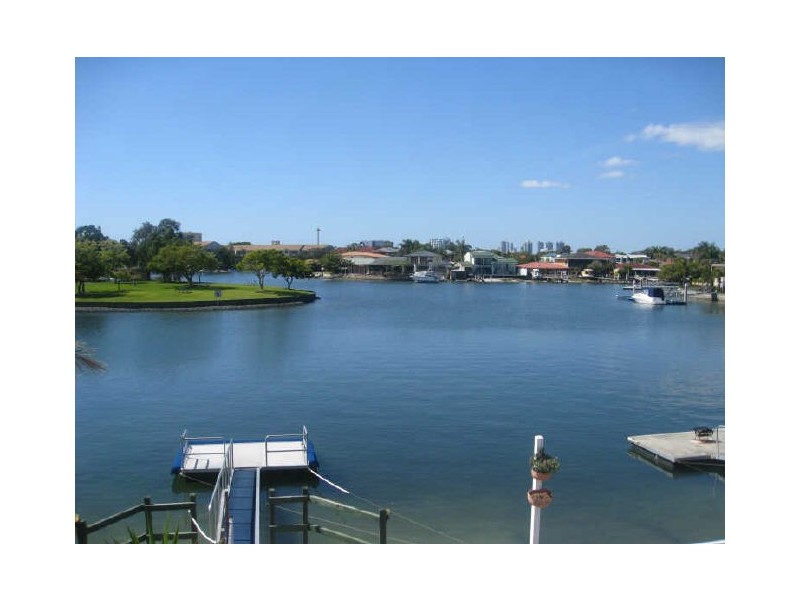 2/20 Margaroola Avenue, Biggera Waters QLD 4216