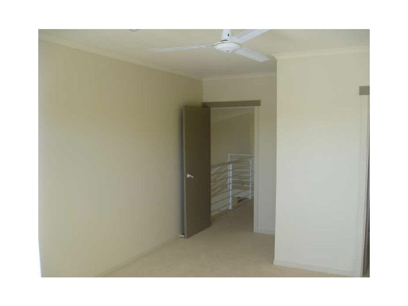 2/20 Margaroola Avenue, Biggera Waters QLD 4216