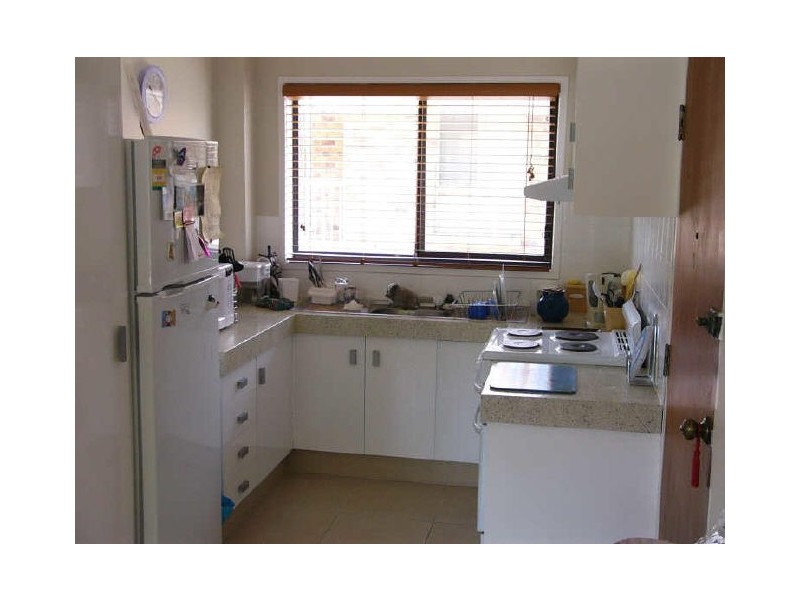 4/156 Frank Street, Labrador QLD 4215