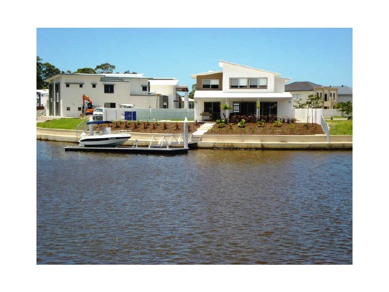 21 North Quay Drive, Biggera Waters QLD 4216