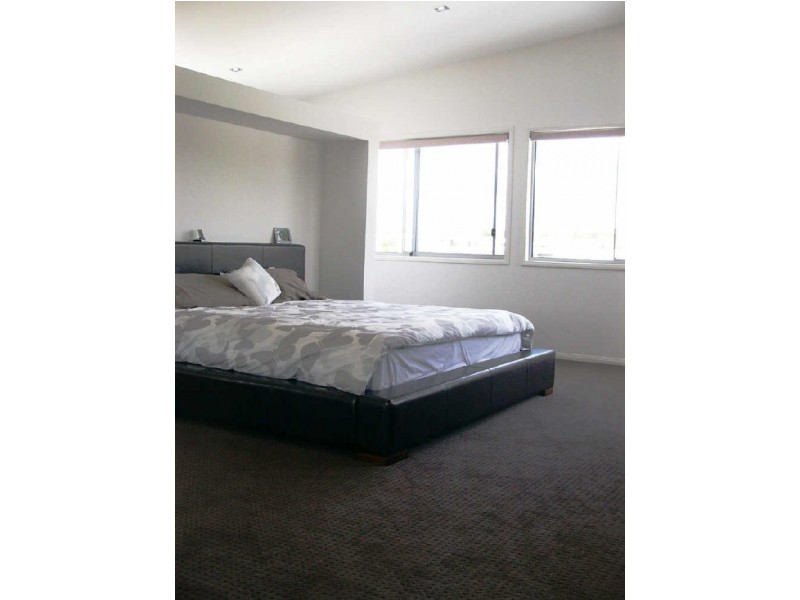 21 North Quay Drive, Biggera Waters QLD 4216