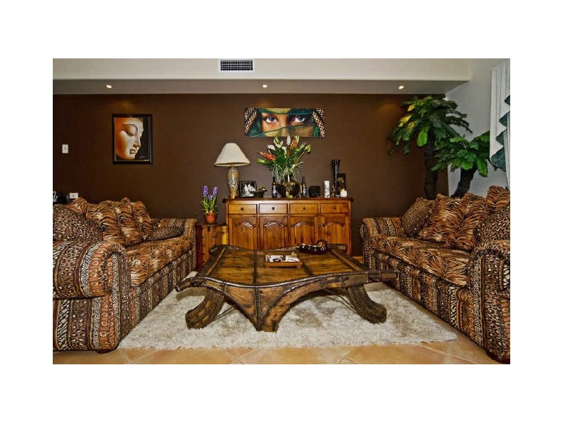 114 Arun Drive, Arundel QLD 4214