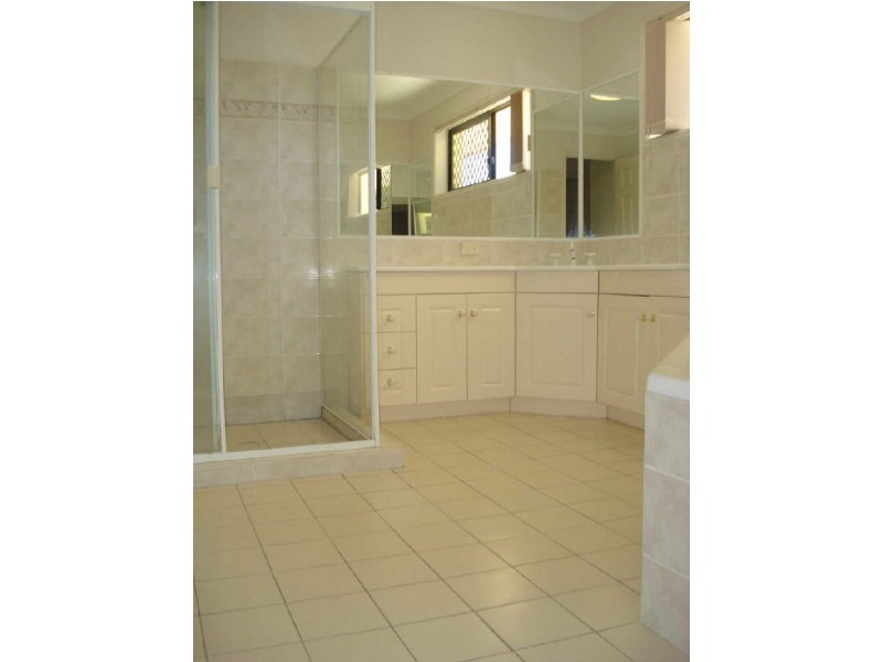 83 Burrendong Road, Coombabah QLD 4216