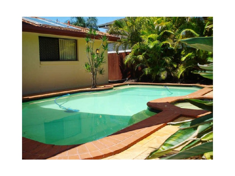 83 Burrendong Road, Coombabah QLD 4216