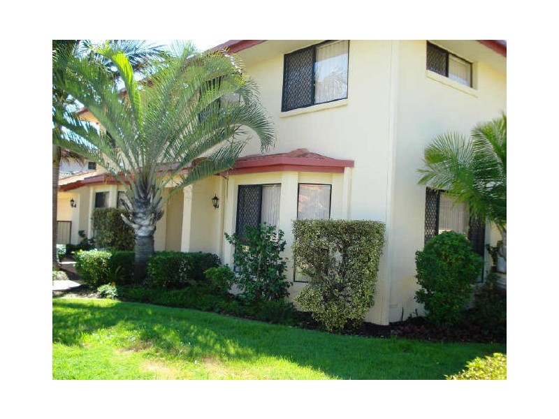 83 Burrendong Road, Coombabah QLD 4216