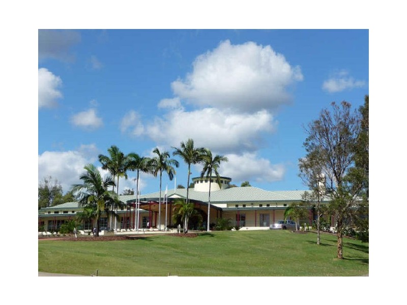 4 Steyning Court, Arundel QLD 4214