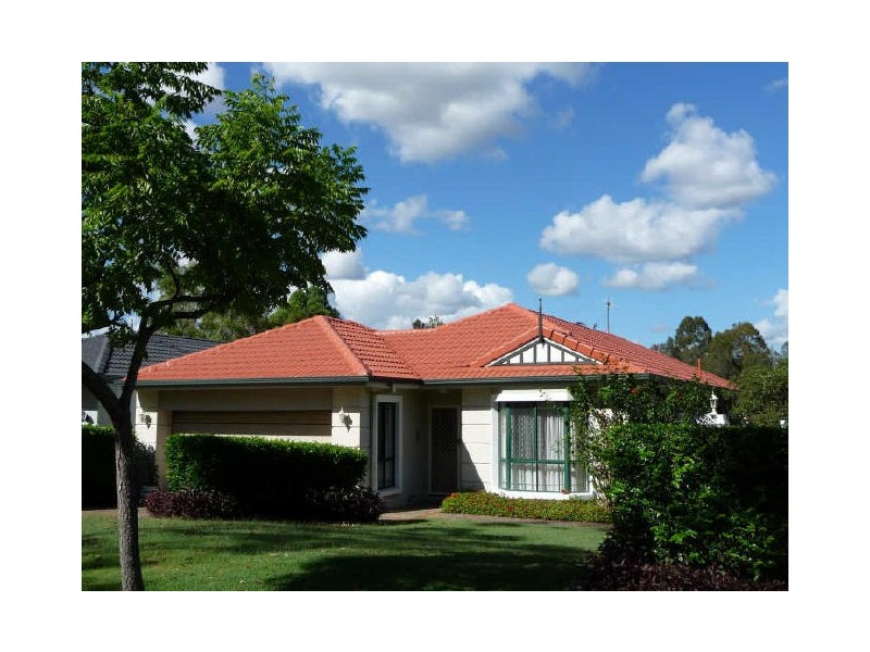 4 Steyning Court, Arundel QLD 4214