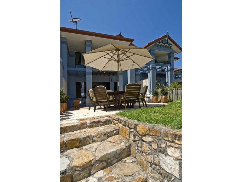 220/125 Hansford Road, Coombabah QLD 4216