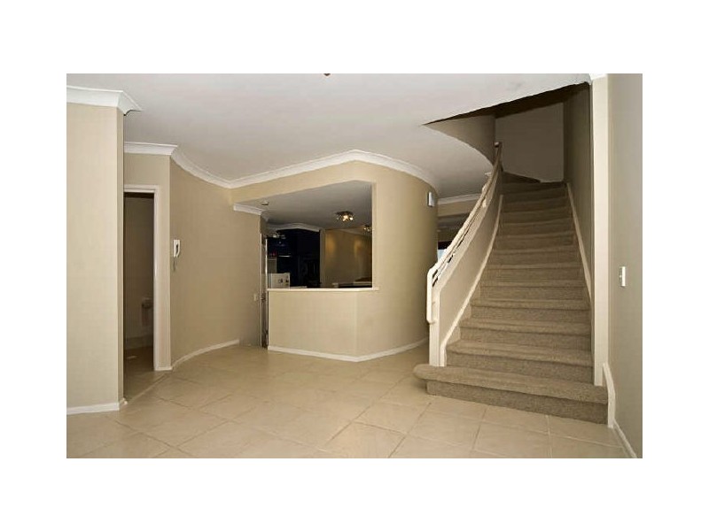 220/125 Hansford Road, Coombabah QLD 4216