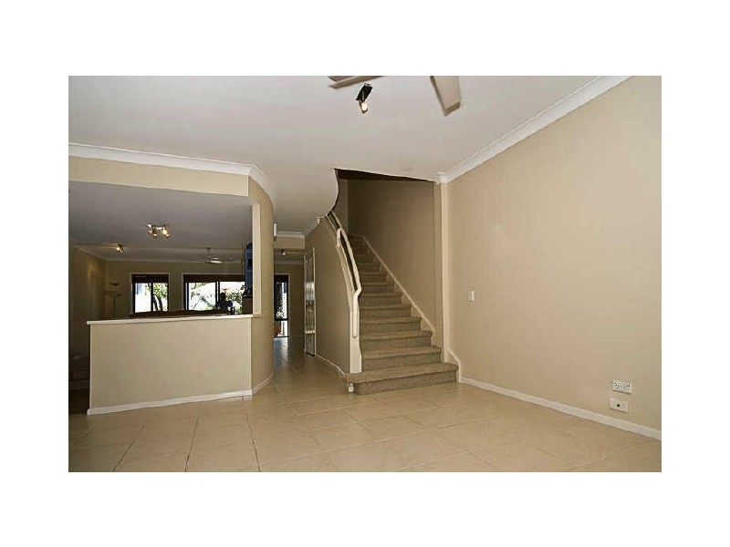 220/125 Hansford Road, Coombabah QLD 4216