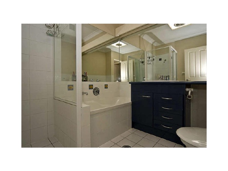 220/125 Hansford Road, Coombabah QLD 4216