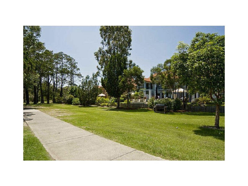 220/125 Hansford Road, Coombabah QLD 4216