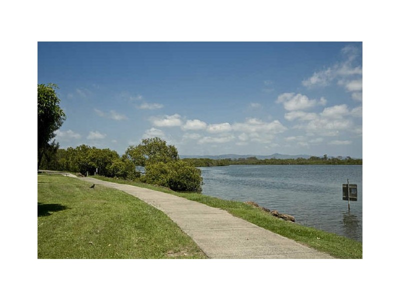 220/125 Hansford Road, Coombabah QLD 4216