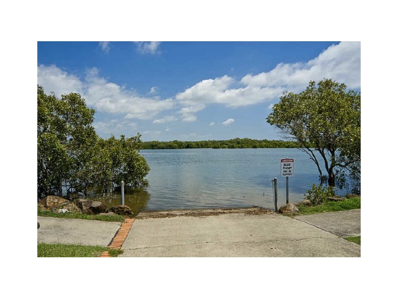 220/125 Hansford Road, Coombabah QLD 4216