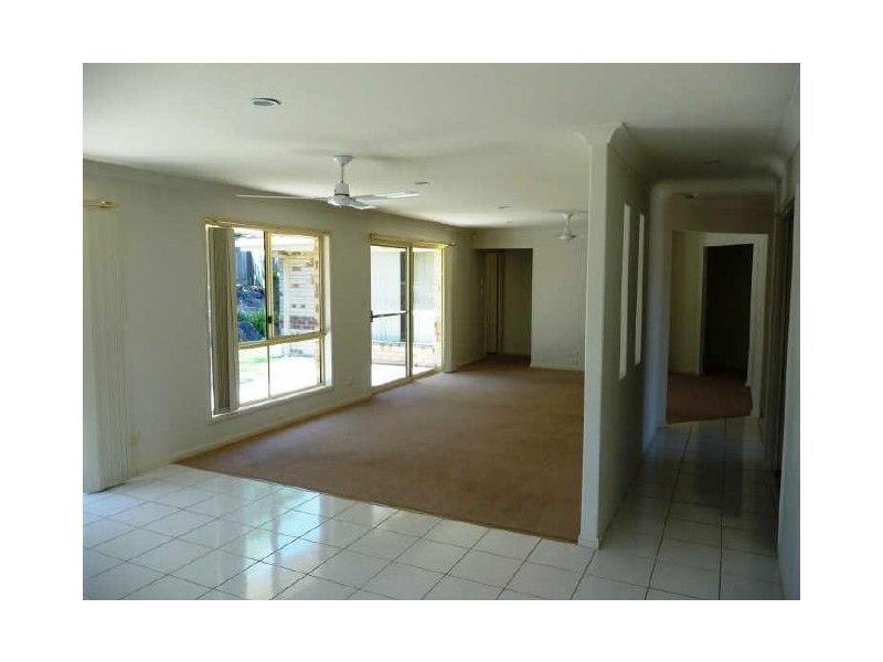 75 Cootharaba Drive, Helensvale QLD 4212