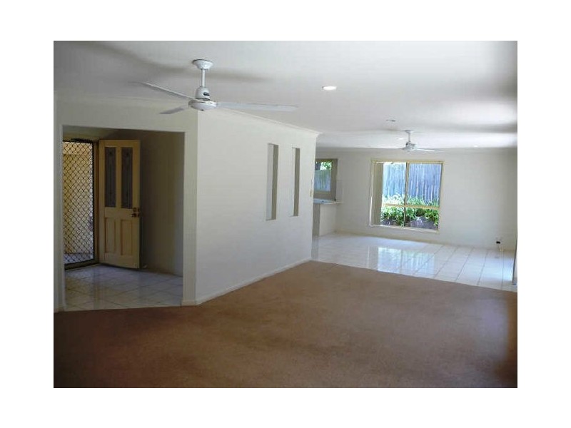 75 Cootharaba Drive, Helensvale QLD 4212