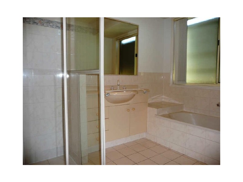 75 Cootharaba Drive, Helensvale QLD 4212