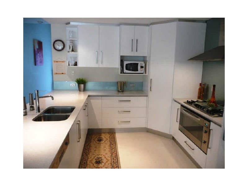 38 Enid Avenue, Southport QLD 4215