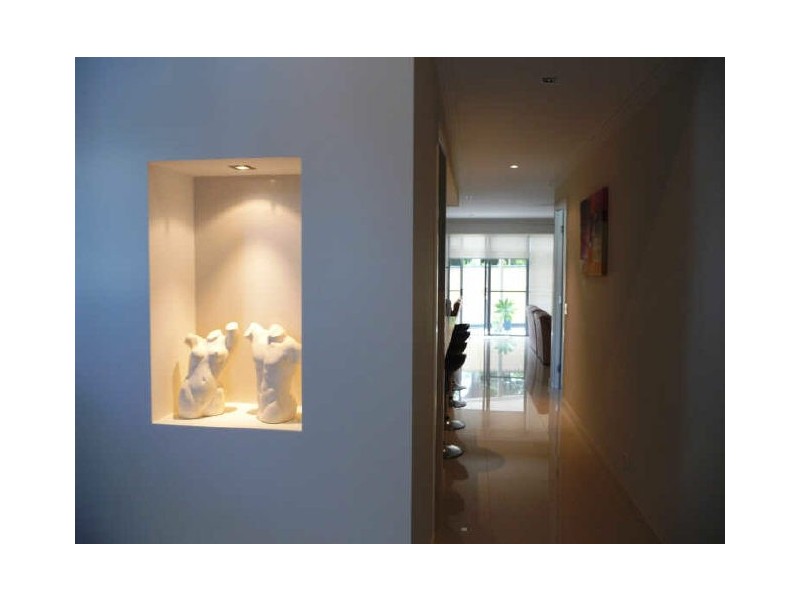 38 Enid Avenue, Southport QLD 4215