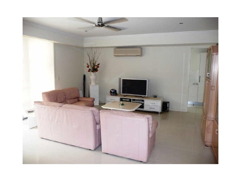 38 Enid Avenue, Southport QLD 4215