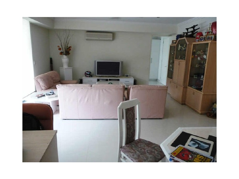 38 Enid Avenue, Southport QLD 4215