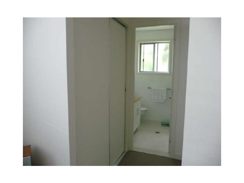 38 Enid Avenue, Southport QLD 4215