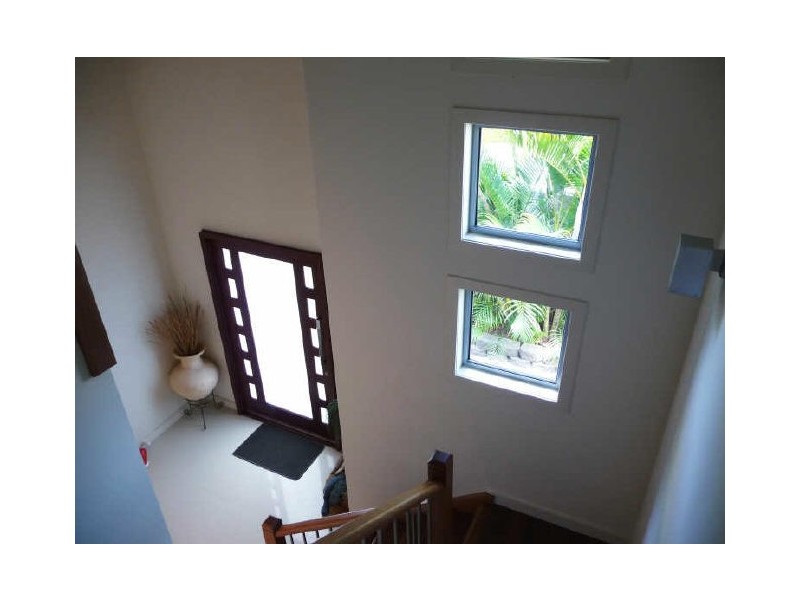 38 Enid Avenue, Southport QLD 4215