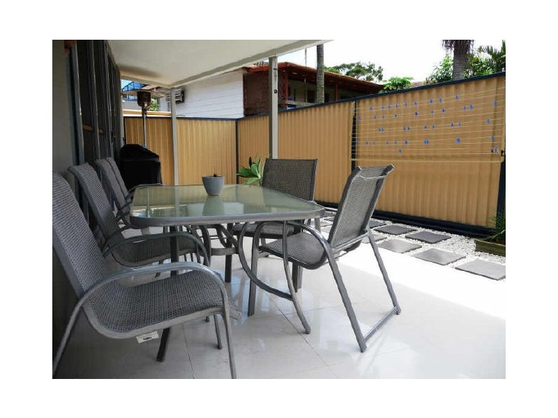 38 Enid Avenue, Southport QLD 4215