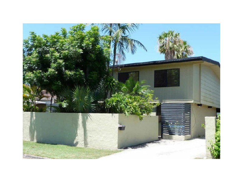 17 Iando Street, Coombabah QLD 4216