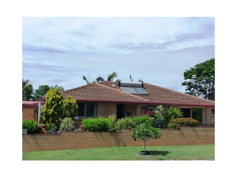 6 Blaxland Avenue, Paradise Point QLD 4216