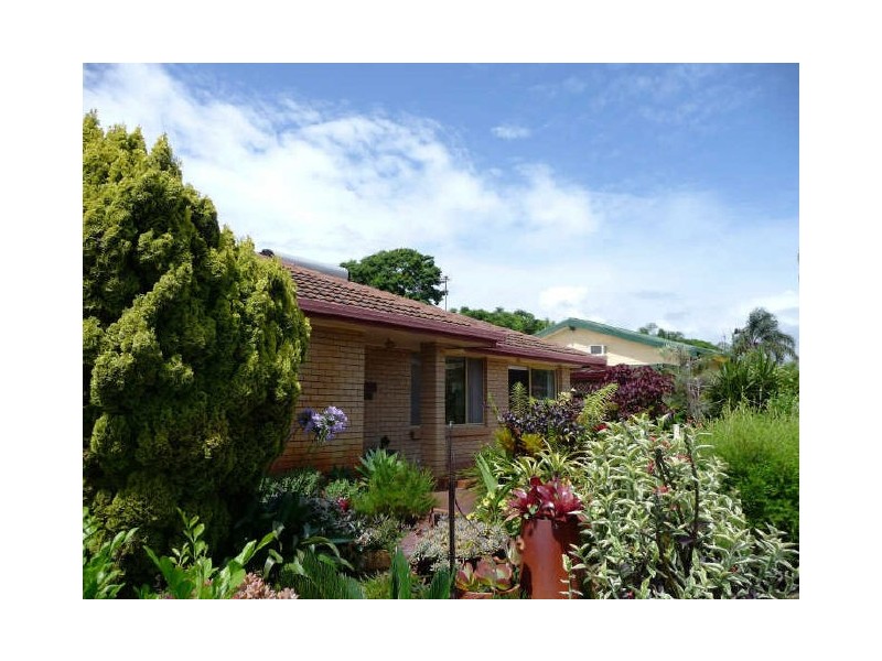 6 Blaxland Avenue, Paradise Point QLD 4216