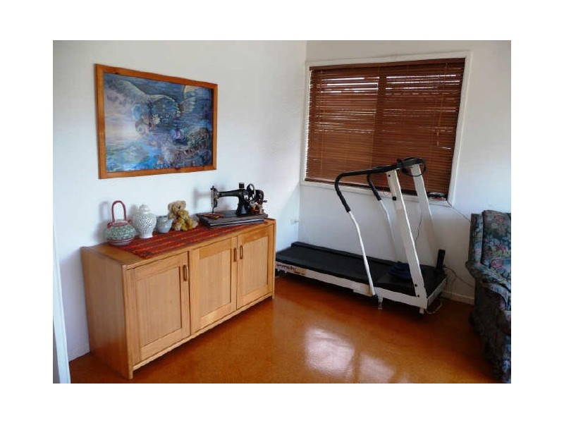 6 Blaxland Avenue, Paradise Point QLD 4216