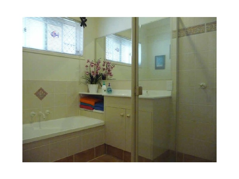 20 Siena Place, Coombabah QLD 4216