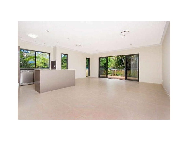 1 & 2/12 Drake Avenue, Paradise Point QLD 4216