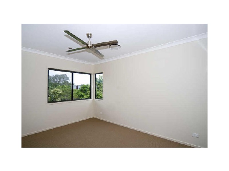 1 & 2/12 Drake Avenue, Paradise Point QLD 4216