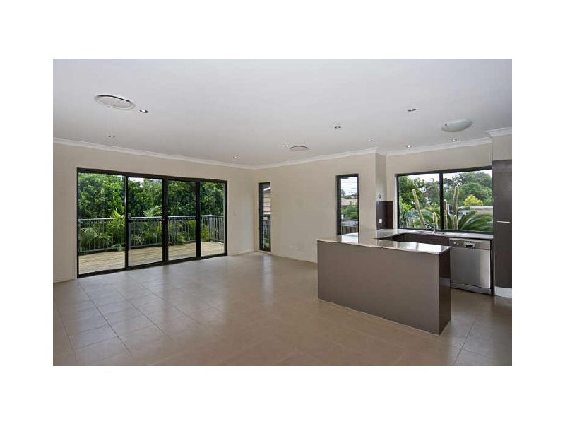 1 & 2/12 Drake Avenue, Paradise Point QLD 4216