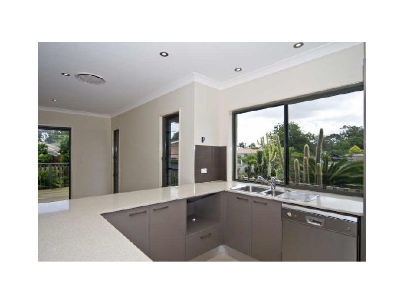 1 & 2/12 Drake Avenue, Paradise Point QLD 4216