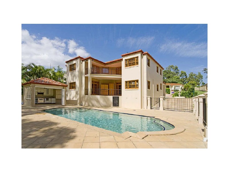 40 Canada Place, Arundel QLD 4214