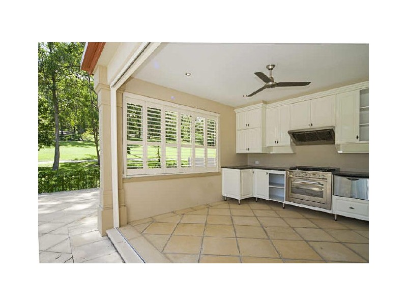 40 Canada Place, Arundel QLD 4214