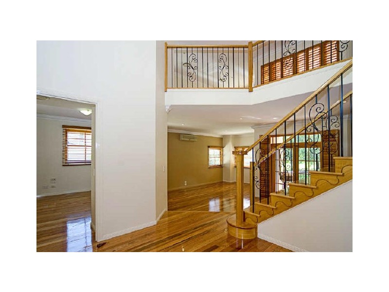 40 Canada Place, Arundel QLD 4214