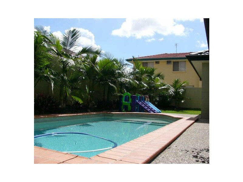 1 Bristol Place, Arundel QLD 4214