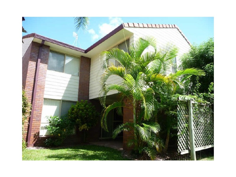 2/601 Pine Ridge Road, Biggera Waters QLD 4216