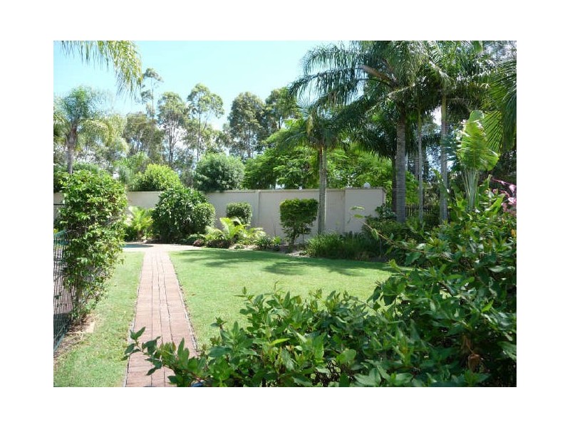 2/601 Pine Ridge Road, Biggera Waters QLD 4216