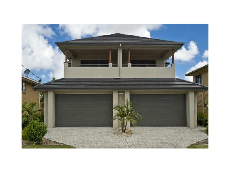 2/12 Drake Avenue, Paradise Point QLD 4216