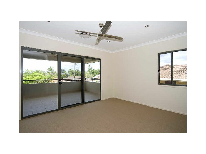 2/12 Drake Avenue, Paradise Point QLD 4216