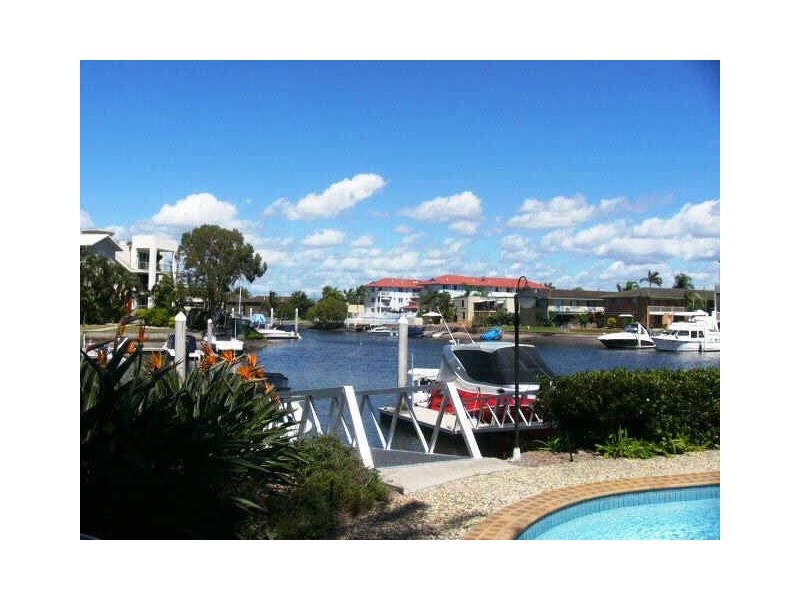 16/14 Jennifer Avenue, Runaway Bay QLD 4216